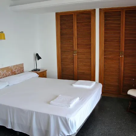 Al Despertar El Mar * بينايدورم